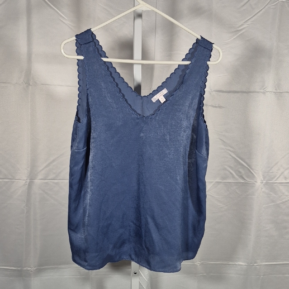 LC Lauren Conrad Scalloped V-Neck Camisole in Blue